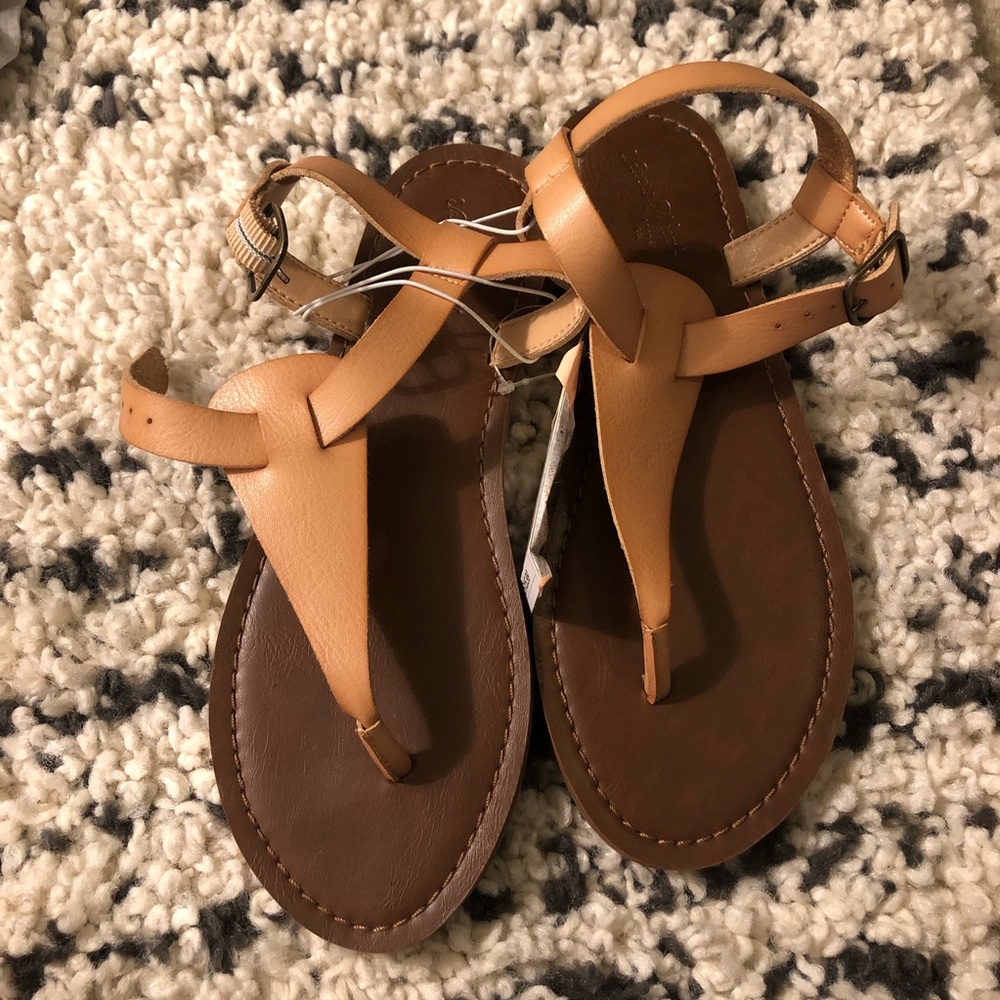 Universal Thread Tan Sandals